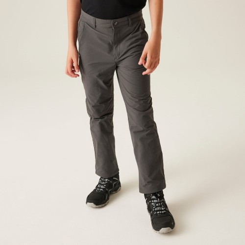 RKJ132_864_01_bynder_defined_type_model_011749603787.jpg