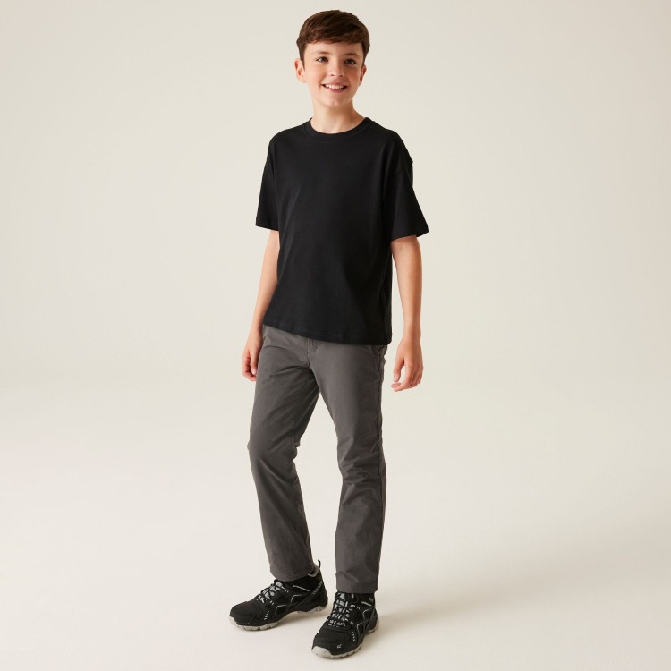RKJ132_864_03_bynder_defined_type_model_031749603787.jpg